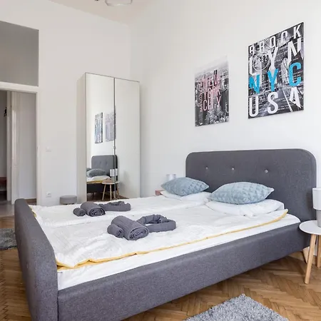 Apartament Spacious Three-bedroom In The Centre