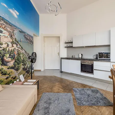 Apartament Spacious Three-bedroom In The Centre Budapeszt
