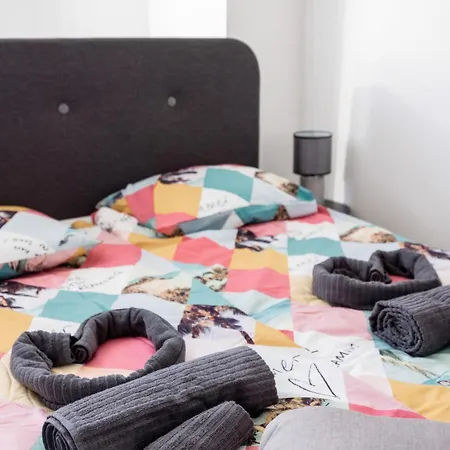 Spacious Three-bedroom In The Centre Apartament