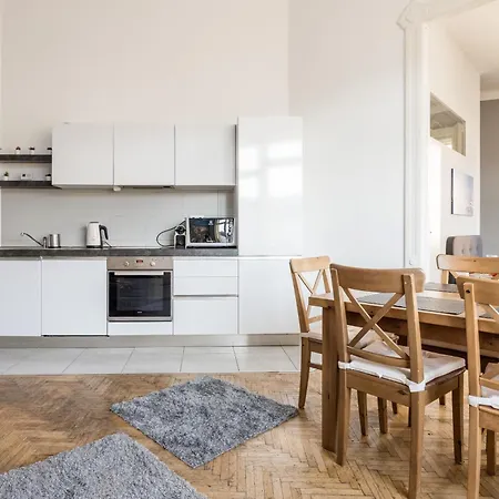Spacious Three-bedroom In The Centre * 부다페스트